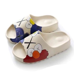Unisex Cartoon Slippers